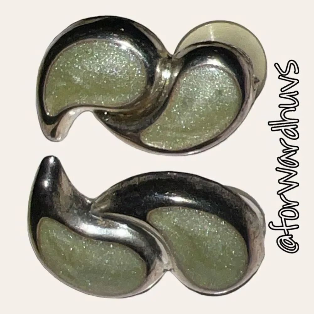 Vintage 90’s Sparkling Light Green Enamel Silver Tone Earrings